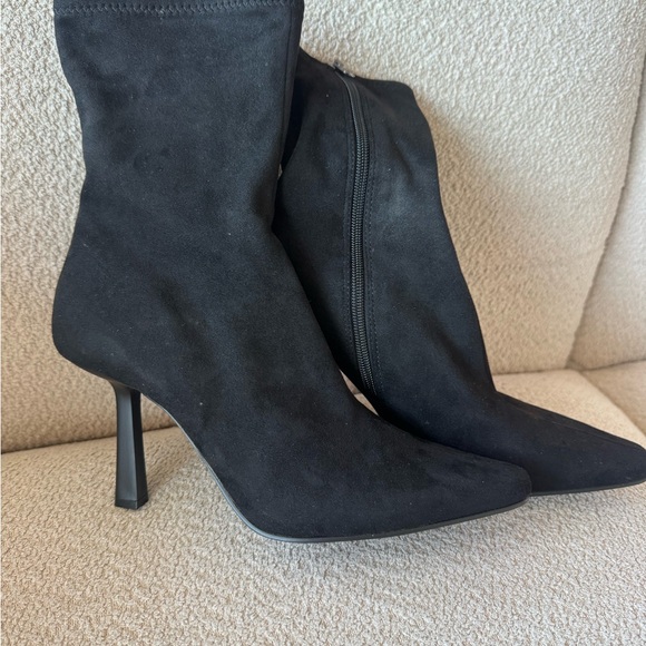 Elegant Black Women's Boots - Picture 5 of 6